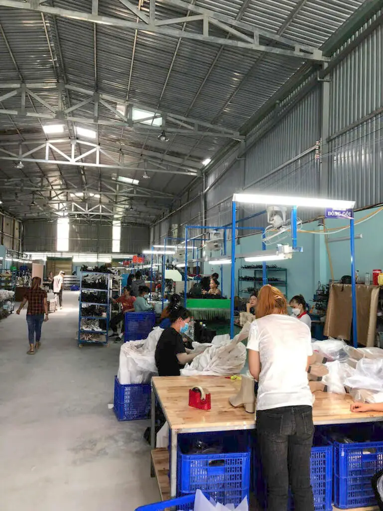 xưởng sản xuất giày da nữ Bảo Tuấn Shoes