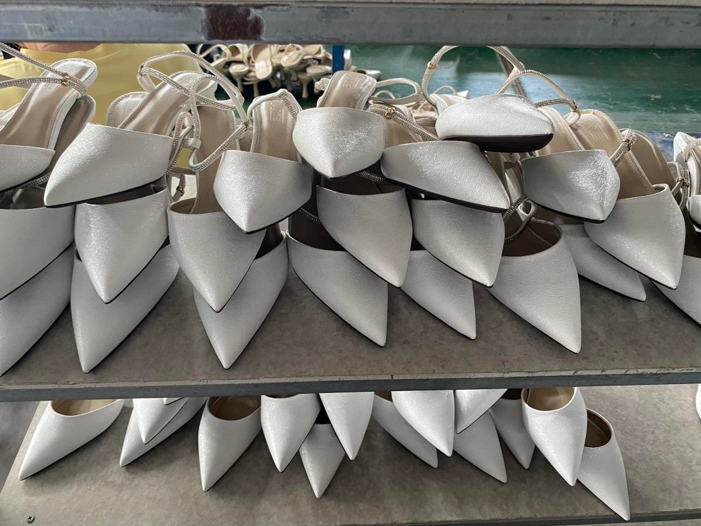 xưởng gia công giày